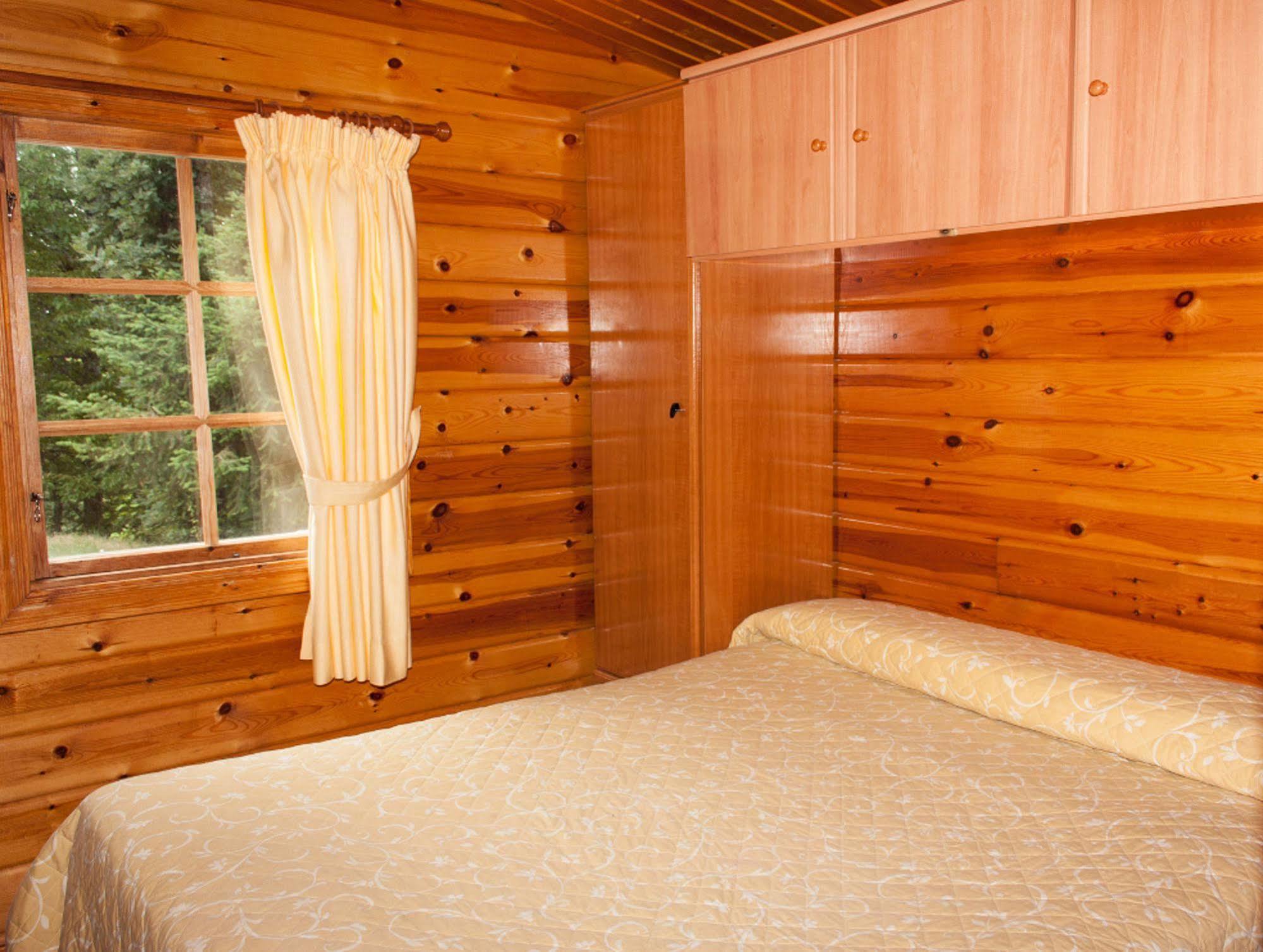 Cabanas De Madera Sanabria Vigo de Sanabria Extérieur photo